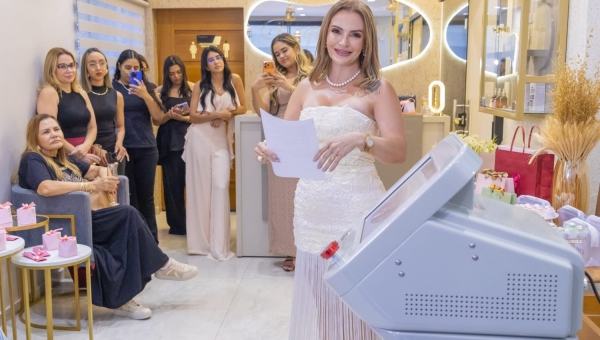 “Tecnologia única no Acre”: biomédica Raquel Frota apresenta equipamento coreano de estética avançada em Rio Branco